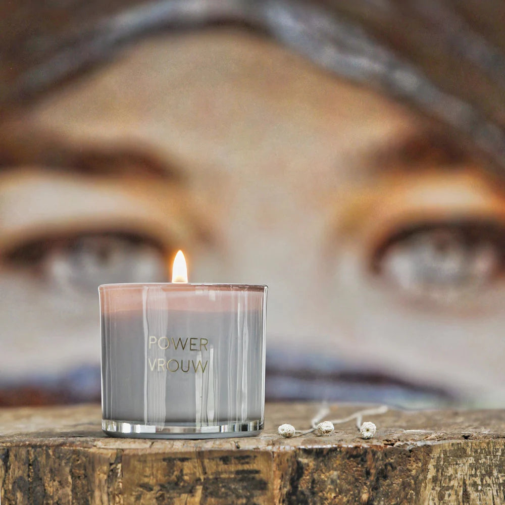 Powervrouw - met armband - Sojakaars | My Flame Lifestyle