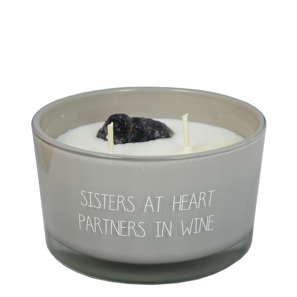 kristal-geurkaars-sisters-at-heart-partners-in-wine